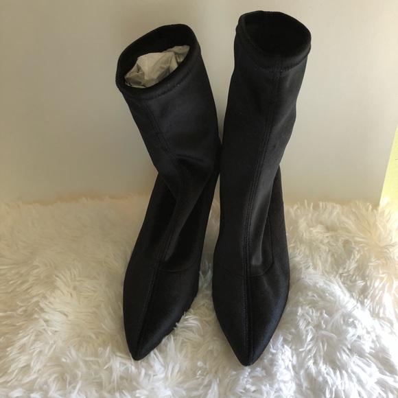 Free People Vegan Ankle Boots - Picture 3 of 3
